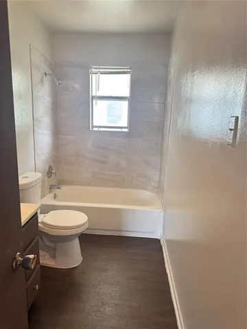 $1,500 | 620 Park Lane, Denton, TX 76205