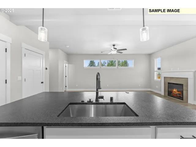 $739,900 | 313 East Caribou Court, La Center, WA 98629