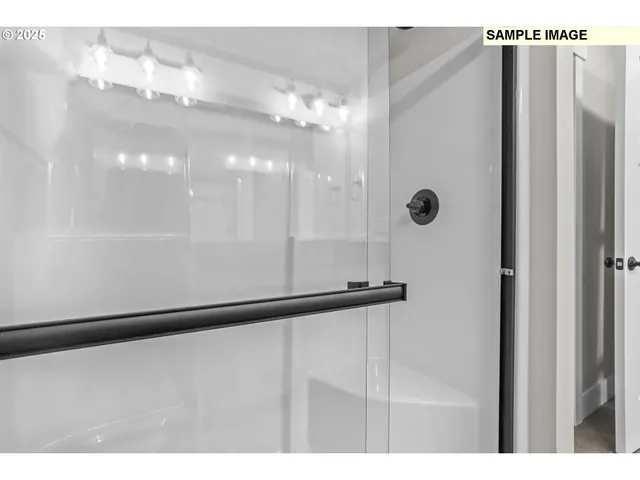 $739,900 | 313 East Caribou Court, La Center, WA 98629