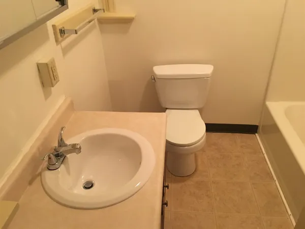 $1,621 | 124 Orange Street, Unit 202, Manchester, NH 03104