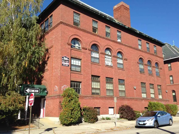 $1,621 | 124 Orange Street, Unit 202, Manchester, NH 03104