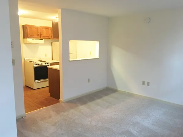 $1,621 | 124 Orange Street, Unit 202, Manchester, NH 03104