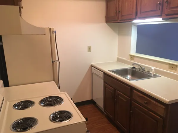$1,621 | 124 Orange Street, Unit 202, Manchester, NH 03104