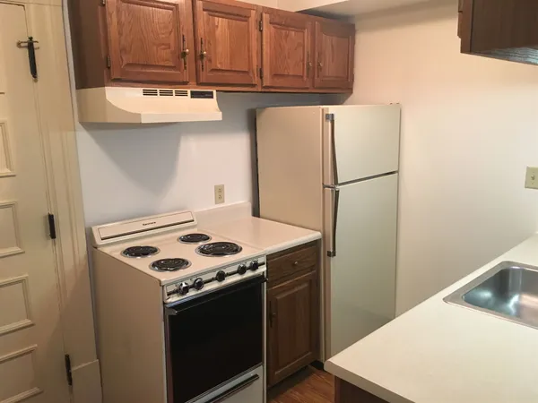 $1,621 | 124 Orange Street, Unit 202, Manchester, NH 03104