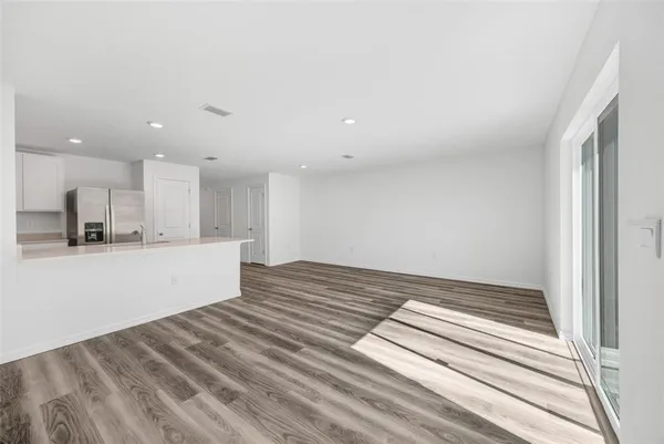 $2,100 | 1011 Spotted Egret Loop, Ruskin, FL 33570