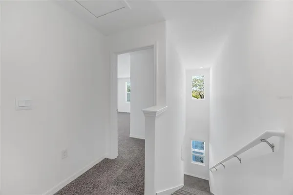 $2,100 | 1011 Spotted Egret Loop, Ruskin, FL 33570