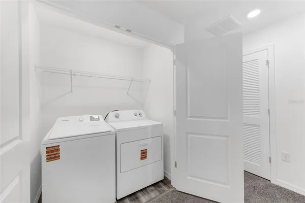 $2,100 | 1011 Spotted Egret Loop, Ruskin, FL 33570