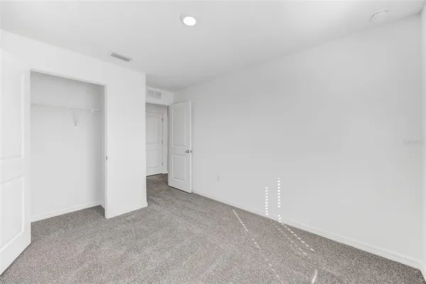 $2,100 | 1011 Spotted Egret Loop, Ruskin, FL 33570