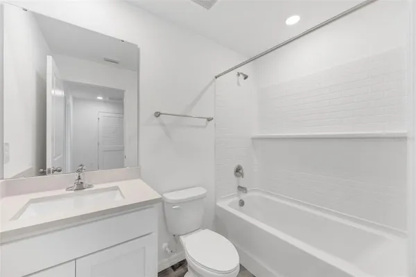 $2,100 | 1011 Spotted Egret Loop, Ruskin, FL 33570