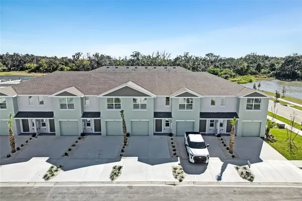 $2,100 | 1011 Spotted Egret Loop, Ruskin, FL 33570