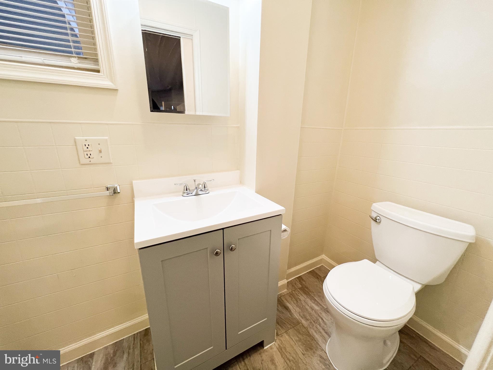 503 Manor Street Lancaster, PA 17603 - Photo 18 of 23 Bathroom