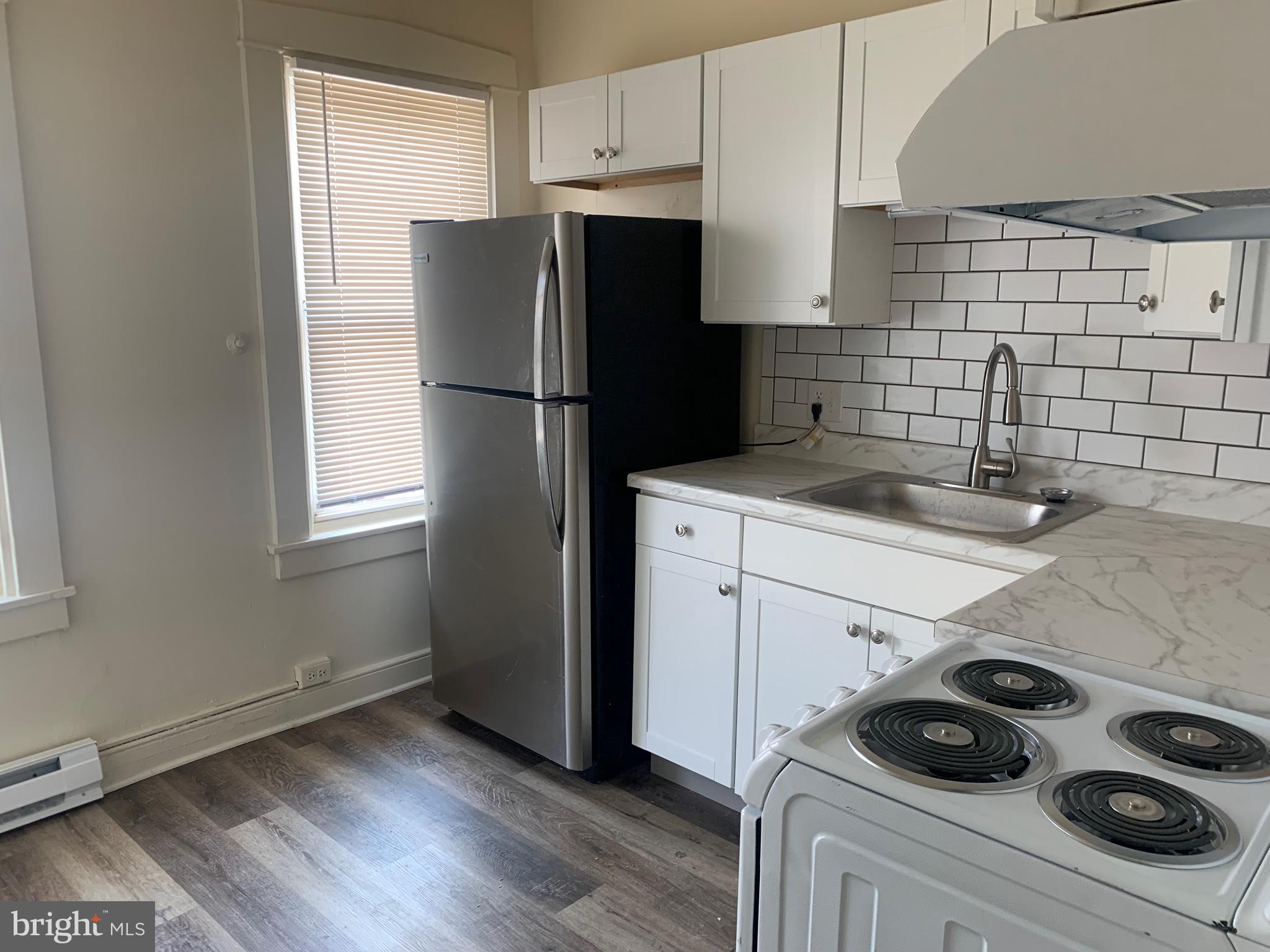 503 Manor Street Lancaster, PA 17603 - Photo 6 of 23 Kitchen - 2 bedroom unit