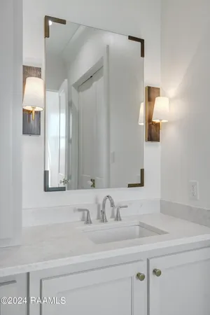 $3,800 | 1003 Camellia Boulevard, Unit 200, Lafayette, LA 70508