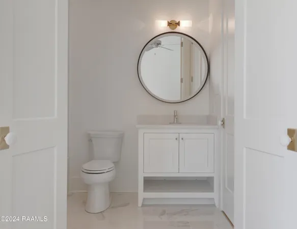 $3,800 | 1003 Camellia Boulevard, Unit 200, Lafayette, LA 70508