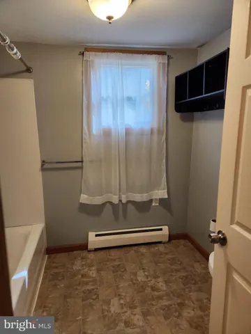 $1,750 | 422 Wesley Avenue, Unit A, Pitman, NJ 08071