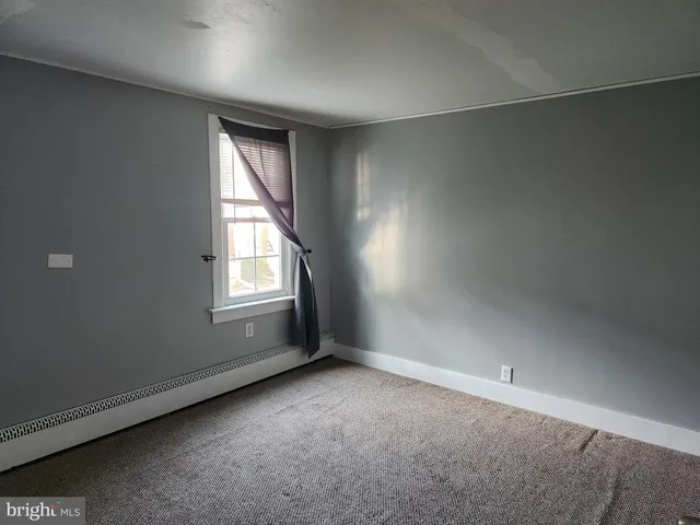 $1,750 | 422 Wesley Avenue, Unit A, Pitman, NJ 08071