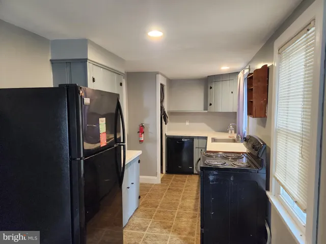 $1,750 | 422 Wesley Avenue, Unit A, Pitman, NJ 08071