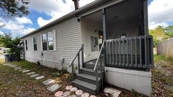 $2,650 | 22850 Cascade Road, Boca Raton, FL 33428