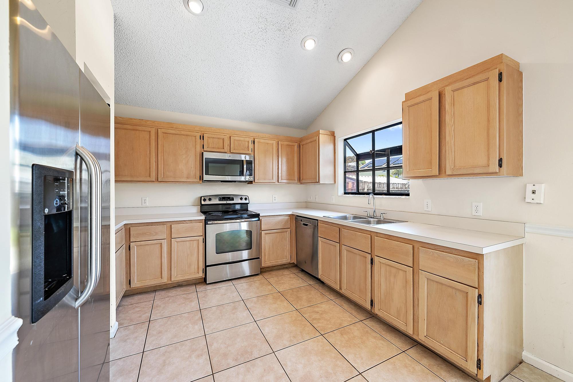 6089 Adams Street Jupiter, FL 33458 - Photo 11 of 50 K_6089 Adams St-9