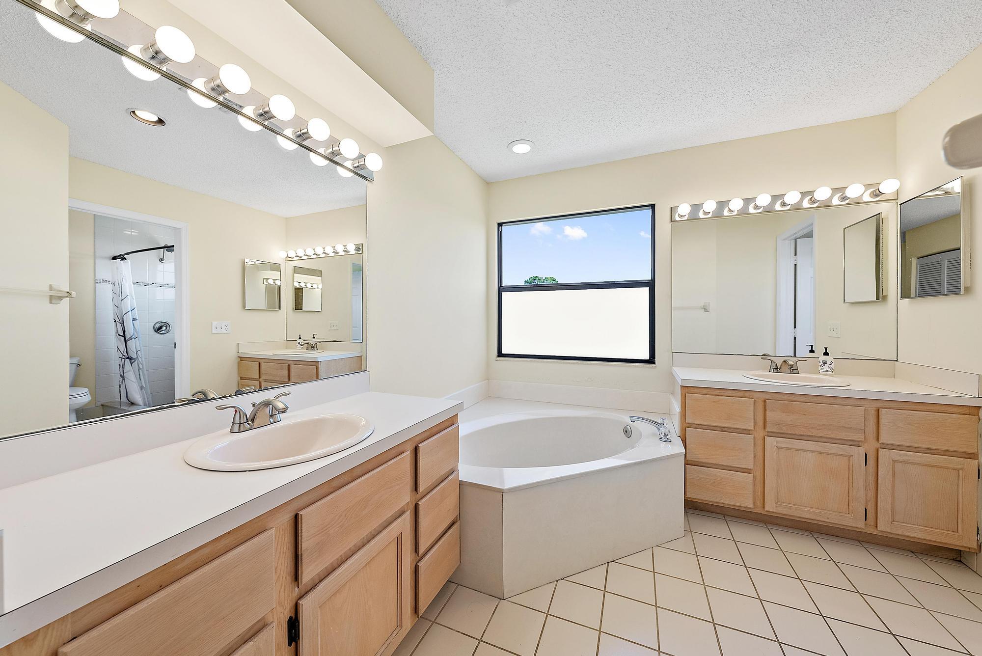 6089 Adams Street Jupiter, FL 33458 - Photo 19 of 50 S_6089 Adams St-20