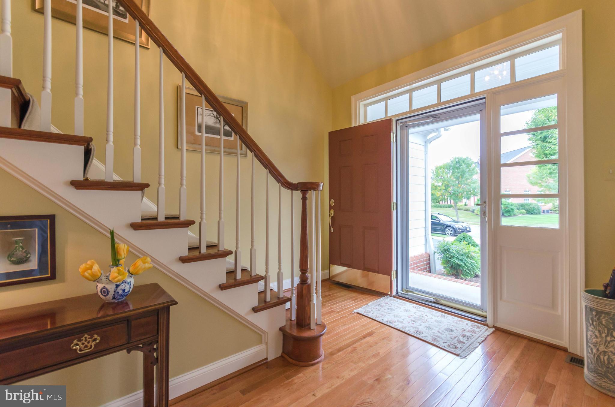 507 Hawkshead Road Lutherville-Timonium, MD 21093 - Photo 2 of 30 Foyer