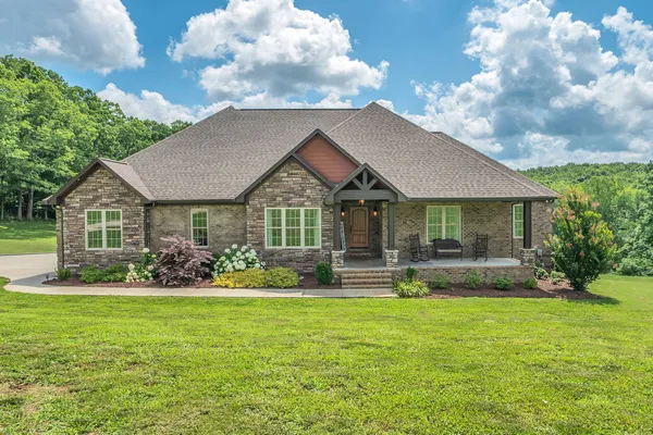 $949,000 | 172 Tad Drive, Leoma, TN 38468