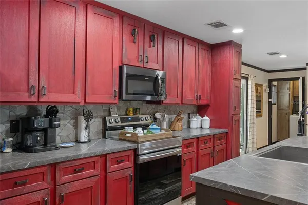$319,900 | 5471 North Highland Park Drive, Hernando, FL 34442