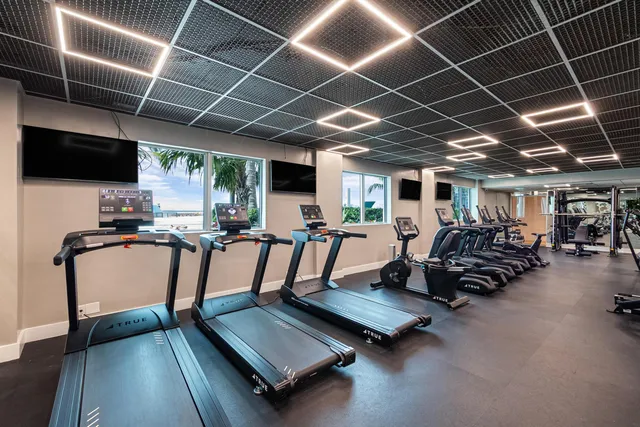 $3,000 | 7501 East Treasure Drive, Unit 8N, North Bay Village, FL 33141