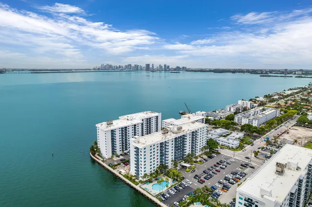 $3,000 | 7501 East Treasure Drive, Unit 8N, North Bay Village, FL 33141