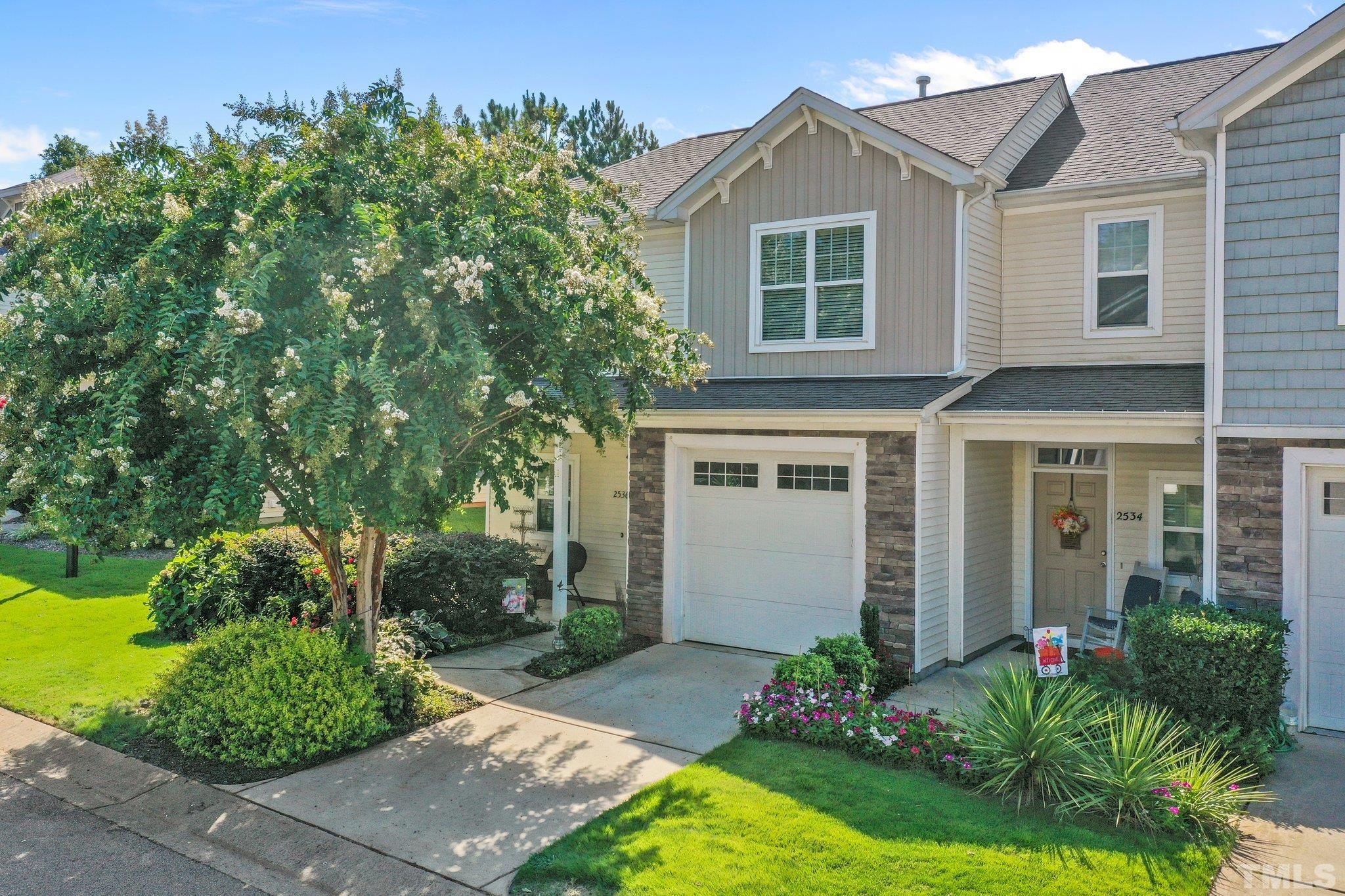2536 Spring Oaks Way Raleigh, NC 27614 - Photo 2 of 35 Gallery Image 2