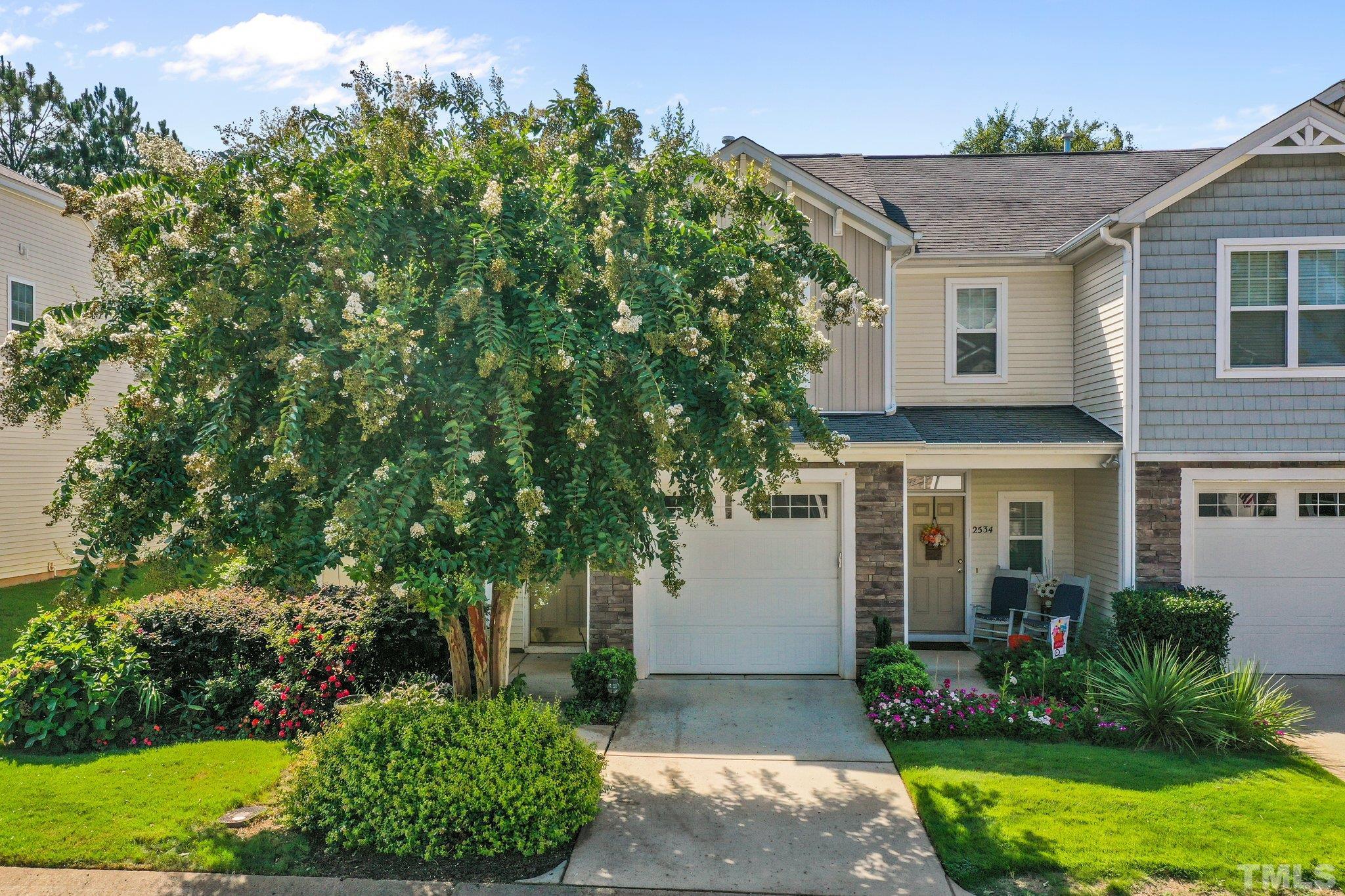2536 Spring Oaks Way Raleigh, NC 27614 - Photo 3 of 35 Gallery Image 3