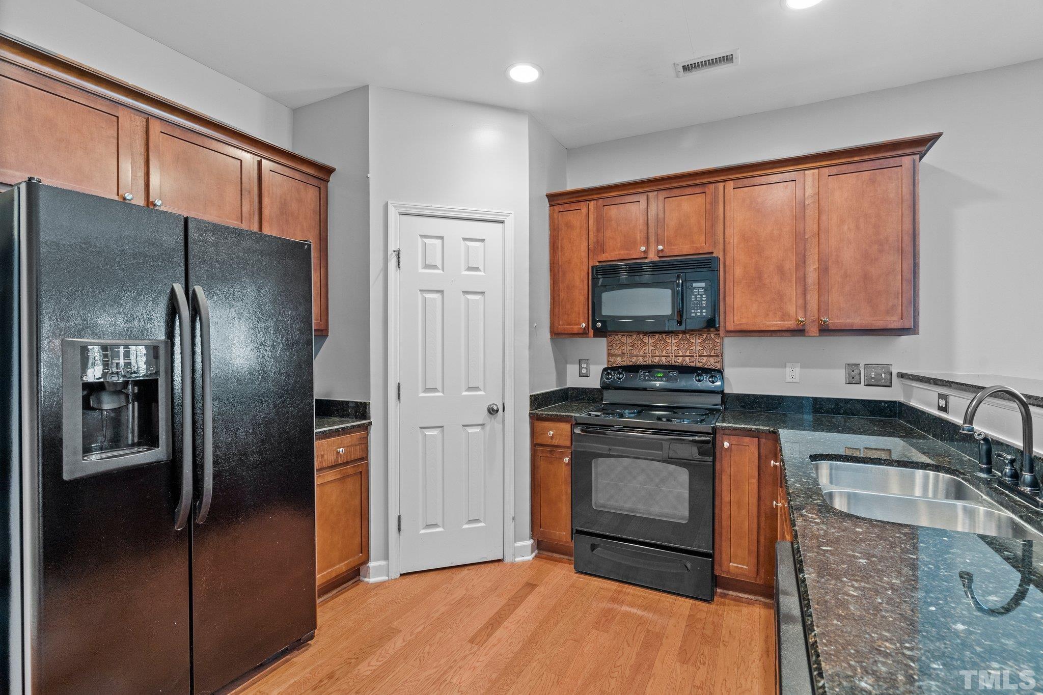 2536 Spring Oaks Way Raleigh, NC 27614 - Photo 9 of 35 Gallery Image 9
