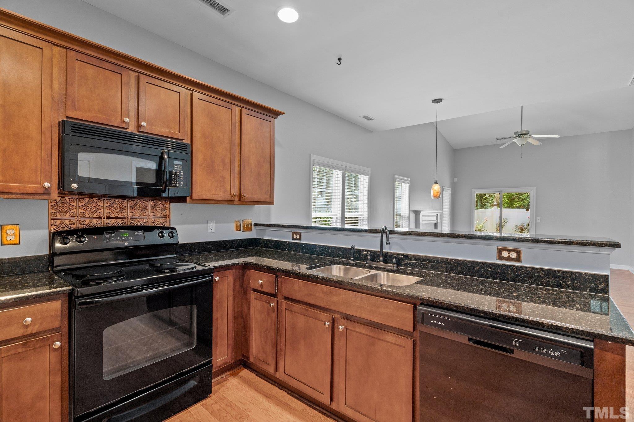 2536 Spring Oaks Way Raleigh, NC 27614 - Photo 10 of 35 Gallery Image 10