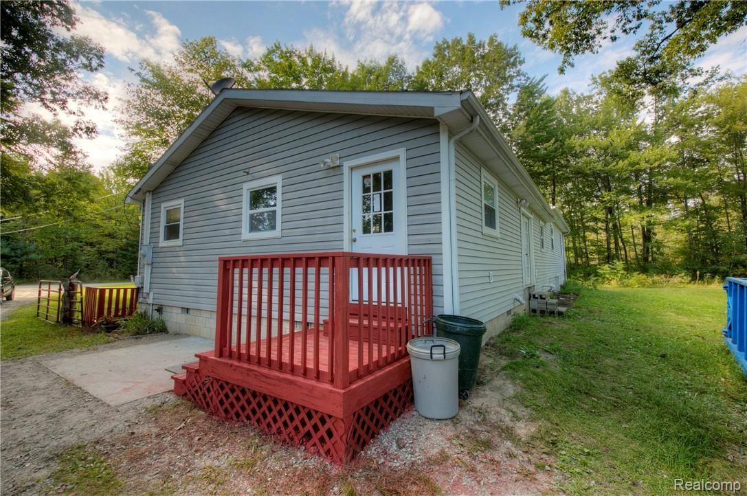 13285 E Road Montrose, MI 48457 - Photo 2 of 53 930A5853_4_5.jpg