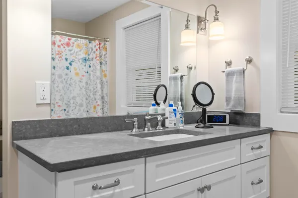 $999,999 | 1 Coralburst Lane, Scarborough, ME 04074