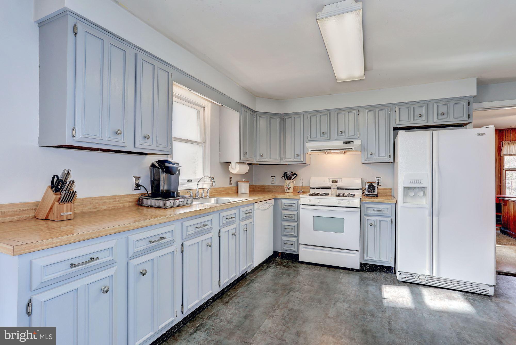 2393 Courthouse Road Catlett, VA 20119 - Photo 11 of 29 Kitchen