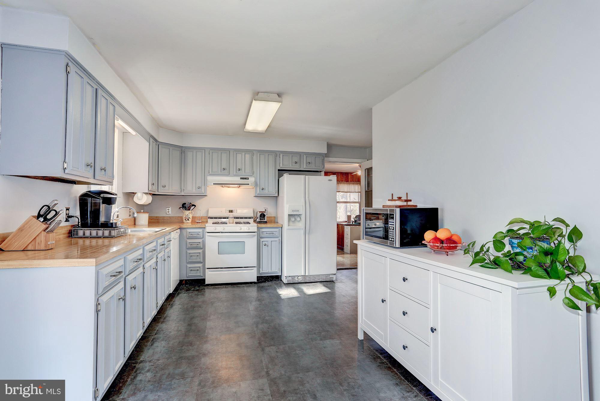 2393 Courthouse Road Catlett, VA 20119 - Photo 12 of 29 Kitchen