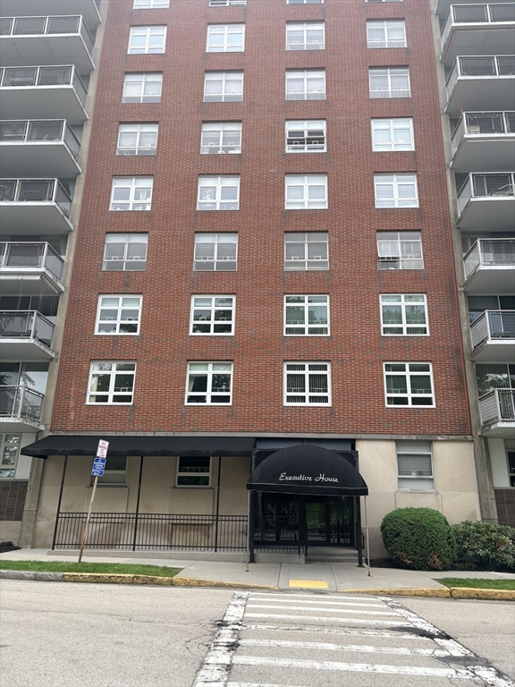 80 Salisbury Street, Unit 302 Worcester, MA 01609 - Photo 1 of 12