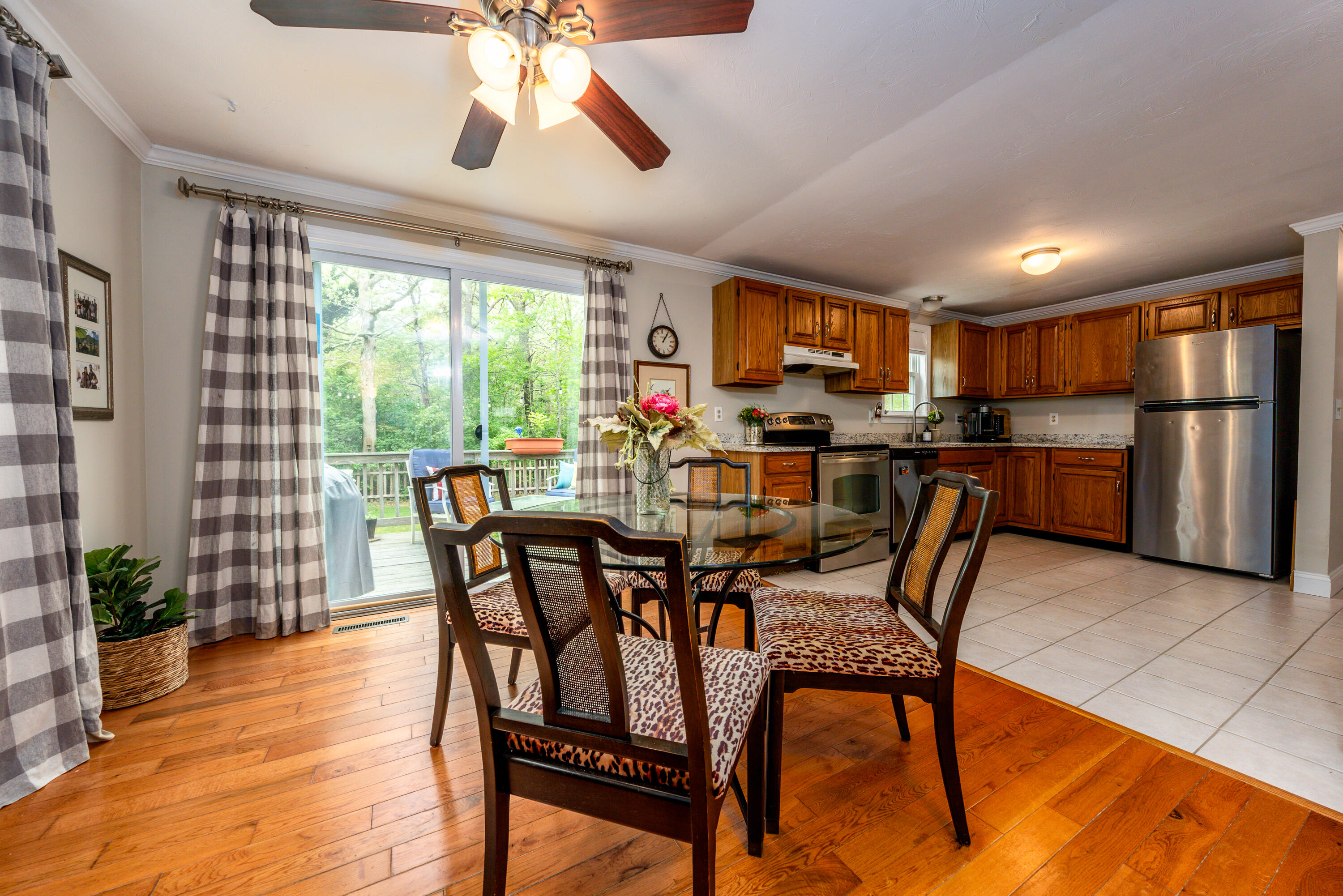 6 Rectangle Way Sandwich, MA 02563 - Photo 4 of 17 kitchen4