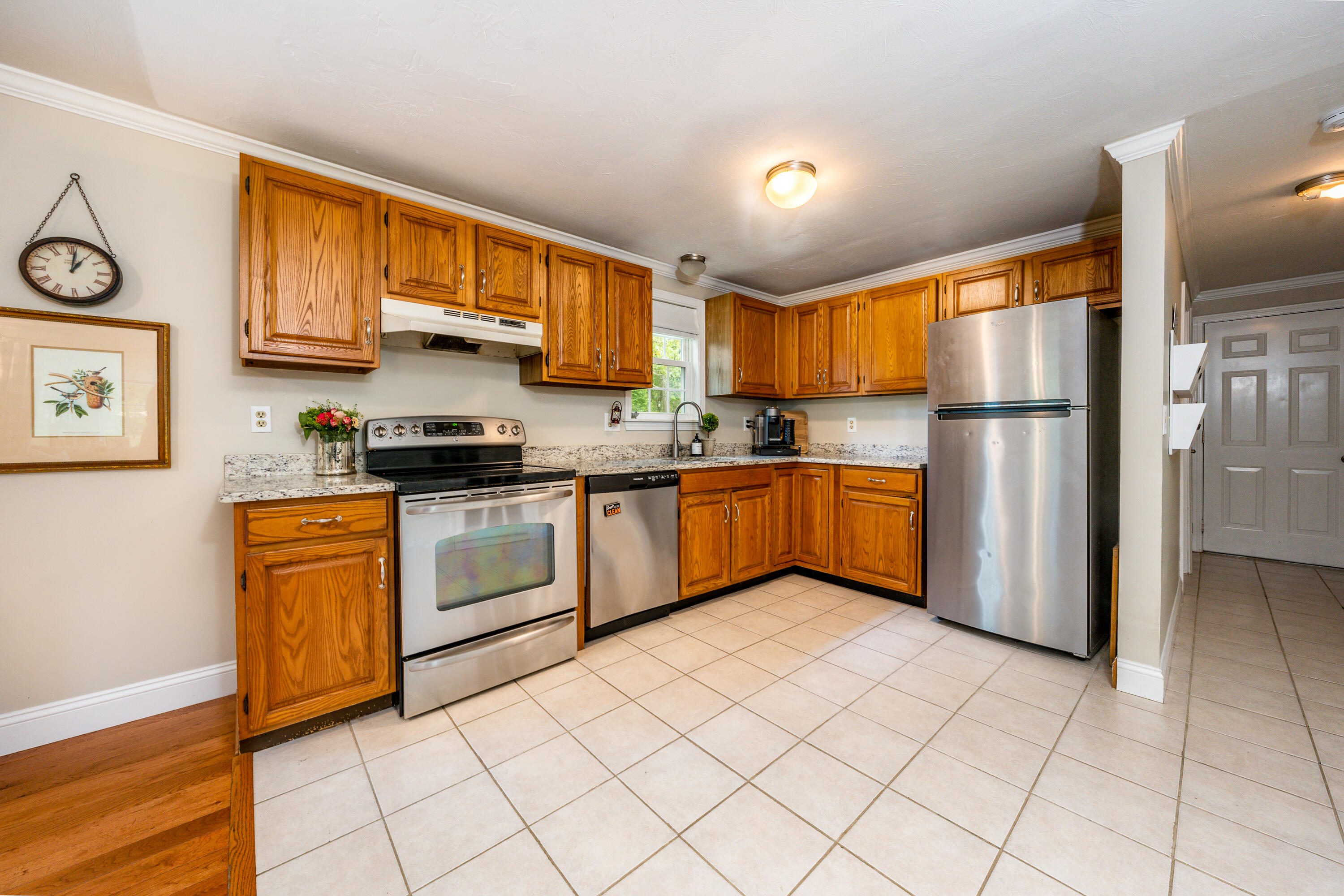 6 Rectangle Way Sandwich, MA 02563 - Photo 6 of 17 kitchen1