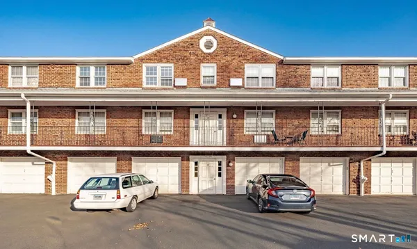 $129,900 | 201 Regan Road, Unit 21D, Vernon, CT 06066