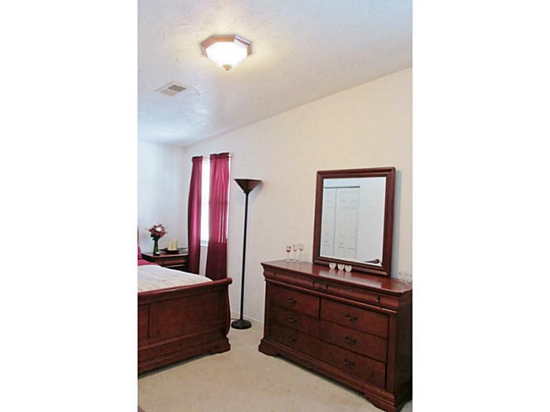 218 Sunset Road Pittsburgh, PA 15237 - Photo 11 of 17 Bedroom. Vaulted ceilings and new overhead lighting in bedrooms.
