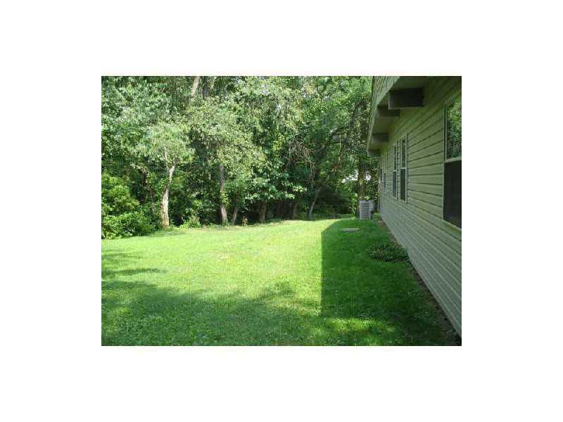 218 Sunset Road Pittsburgh, PA 15237 - Photo 15 of 17 Yard/Garden. Yard at back of house.