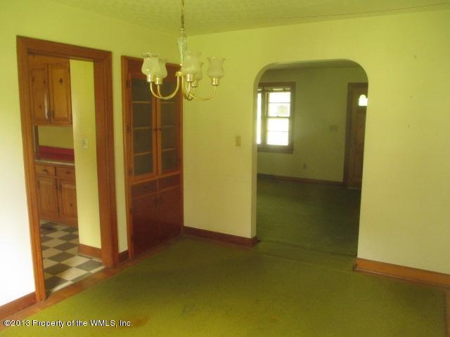 1204 Dare Road Yorktown, VA 23692 - Photo 4 of 10 Gallery Image 4