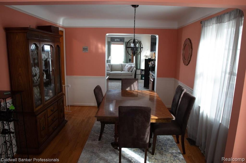 1632 Hampton Road Grosse Pointe Woods, MI 48236 - Photo 6 of 20