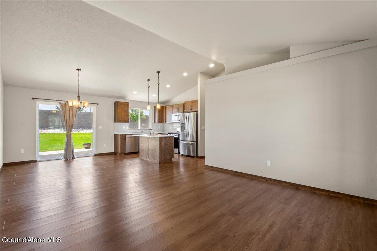 8544 West Seed Avenue Rathdrum, ID 83858 - Photo 12 of 41 12-Living Room