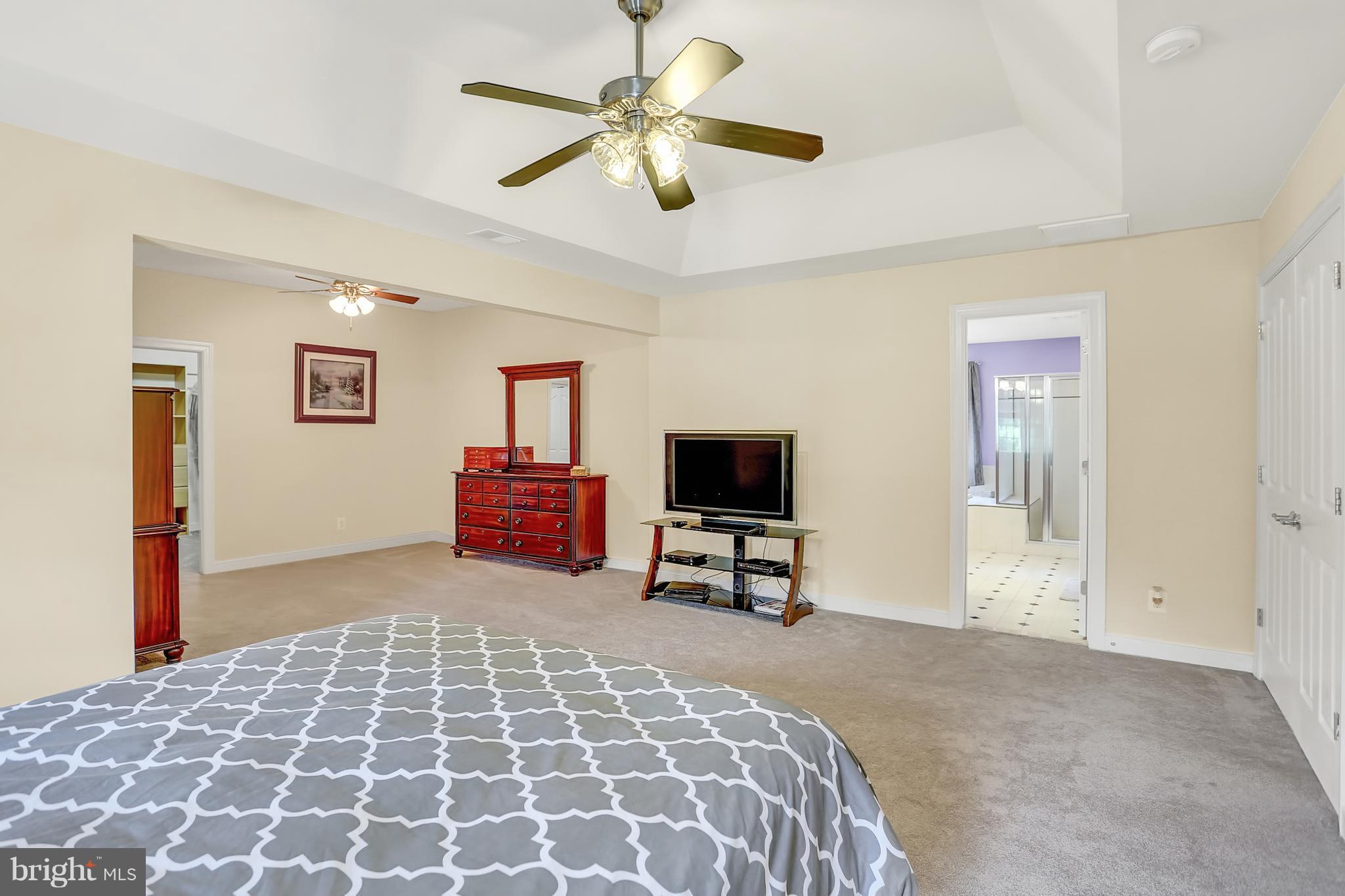26 Marsh Run Road Fredericksburg, VA 22406 - Photo 18 of 30 Master Suite