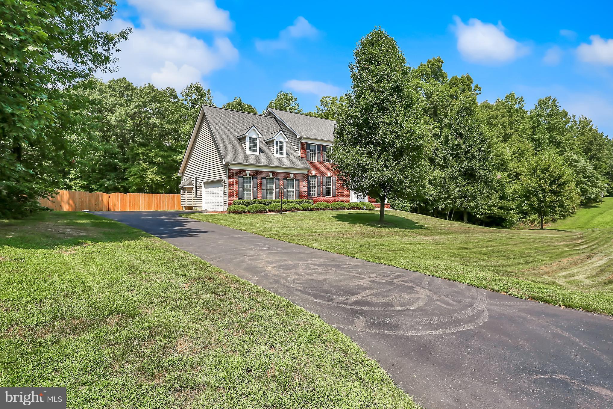 26 Marsh Run Road Fredericksburg, VA 22406 - Photo 28 of 30 Side load garage, plenty of parking