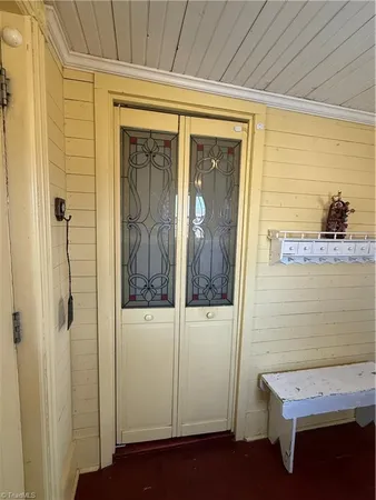 $329,000 | 7561 Snake Creek Road, Hillsville, VA 24343