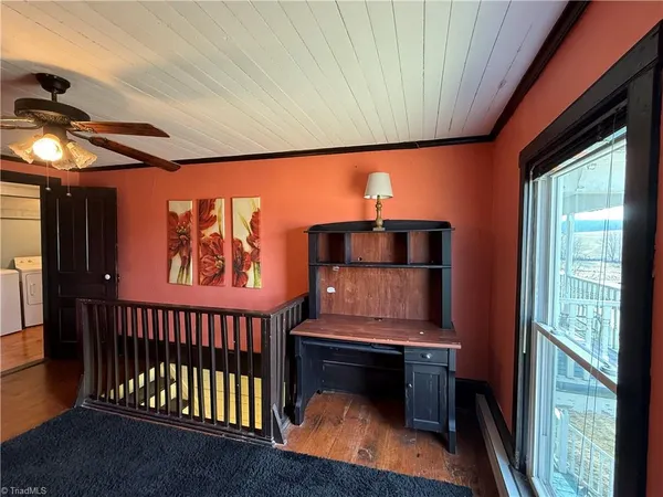 $329,000 | 7561 Snake Creek Road, Hillsville, VA 24343